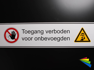 Waarschuwingsstickers toegang verboden
